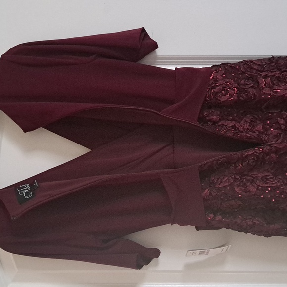 Alex Evening Women's Tea Length Dress with Rosette Detail Size 6 Color: Merlot - Picture 7 of 11